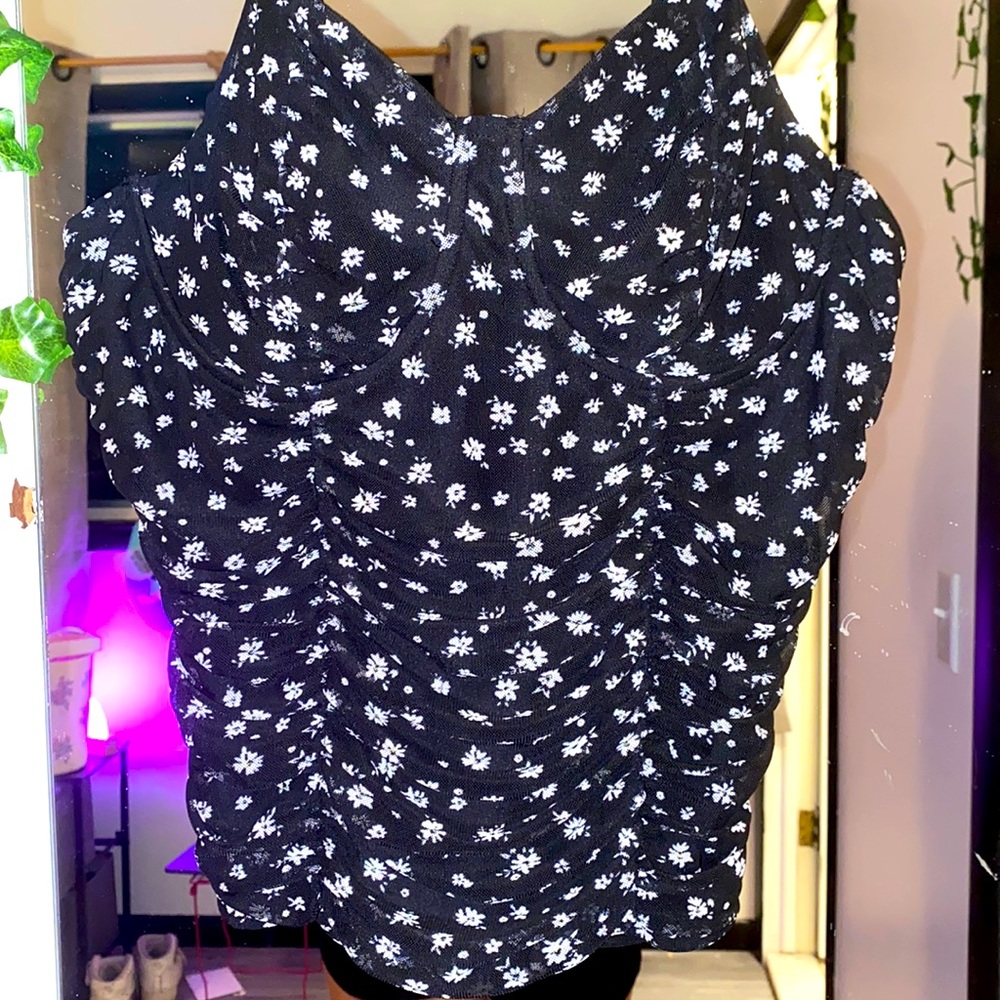 Wired crop top